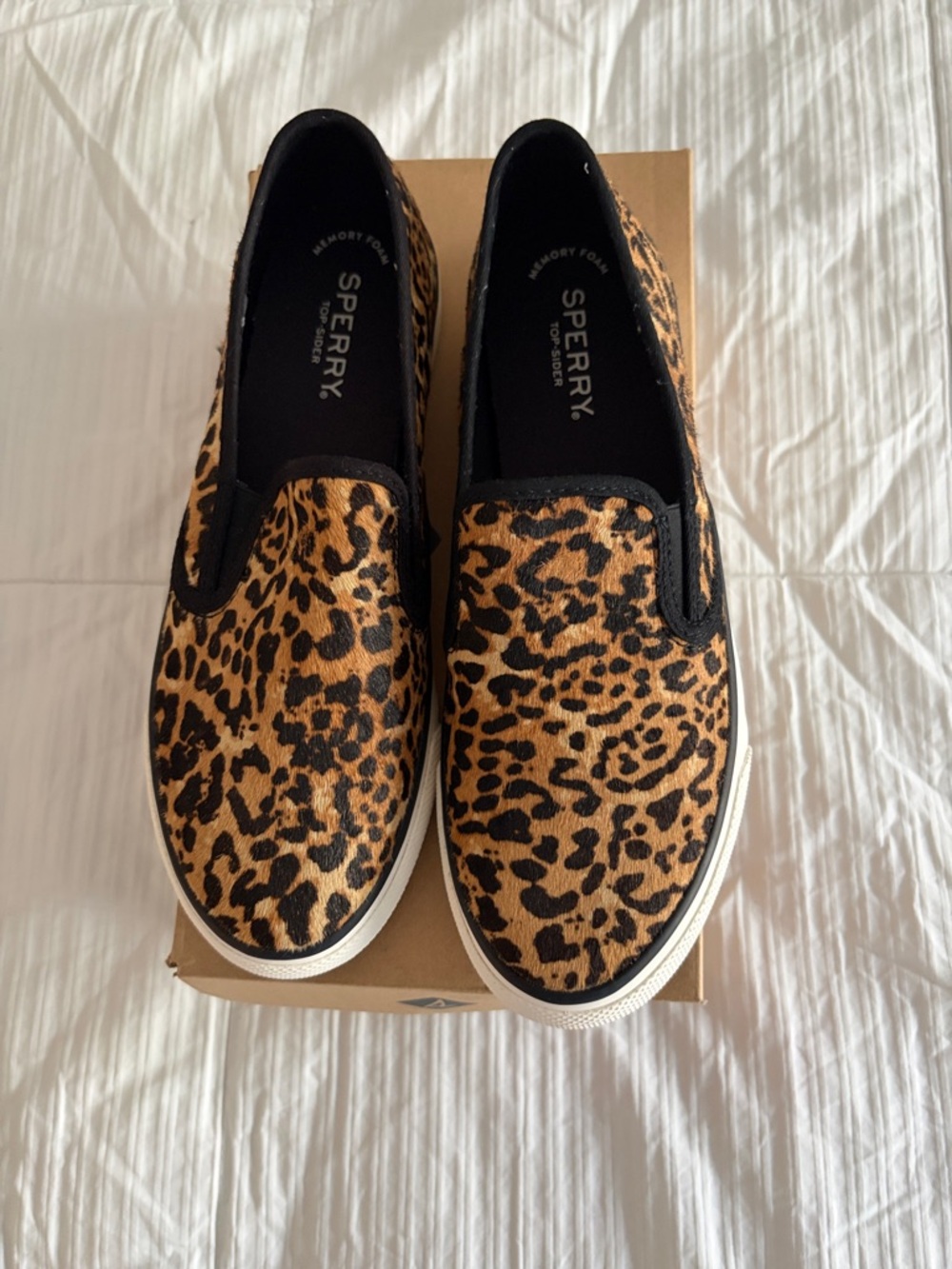 🐆 Sperry Leopard Faux Fur Print Slip-On Sneakers – Size 7 – Barely Worn 🐆